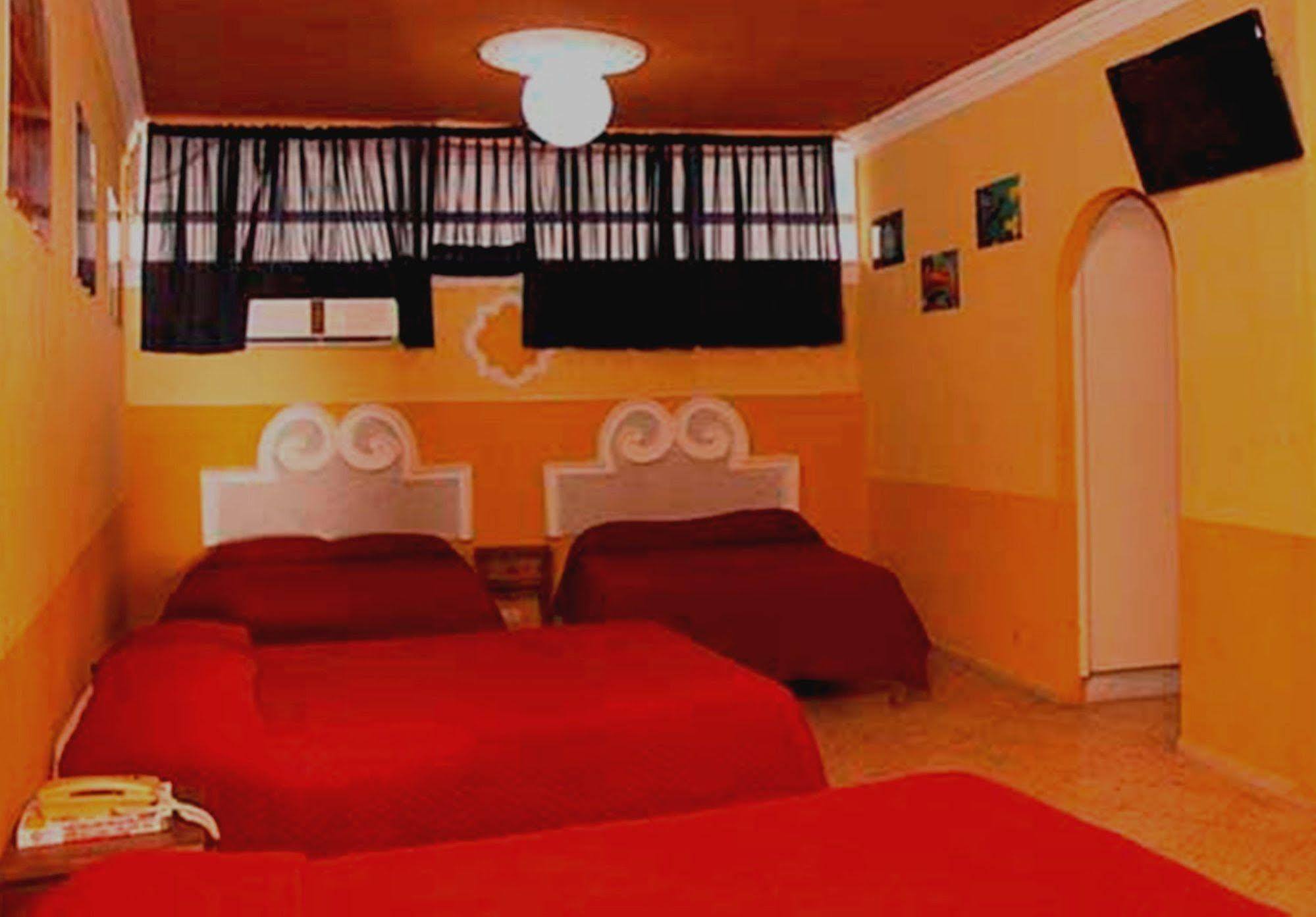 Hotel Suites Elia Noemi Mérida Esterno foto